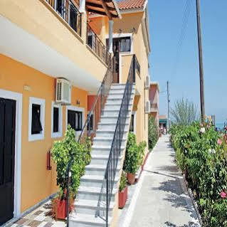Makis Studios And Apartments Roda  Extérieur photo