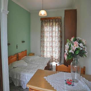 Makis Studios And Apartments Roda  Extérieur photo