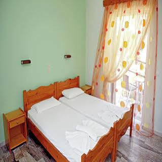 Makis Studios And Apartments Roda  Extérieur photo